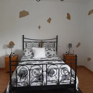  Ferienhaus Peaceful House Set On A Vineyard & Work Friendly